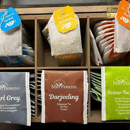 아파트 Red Comfort Retreat 린츠